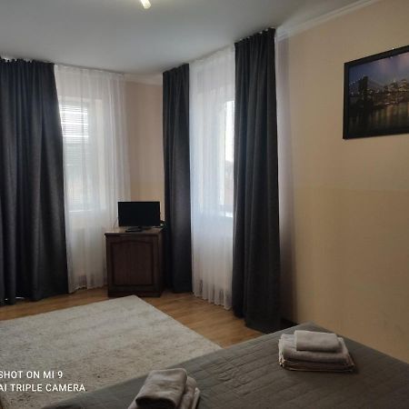 Apartments Domovik On Beregovskaya 3 Mukaçeve Dış mekan fotoğraf