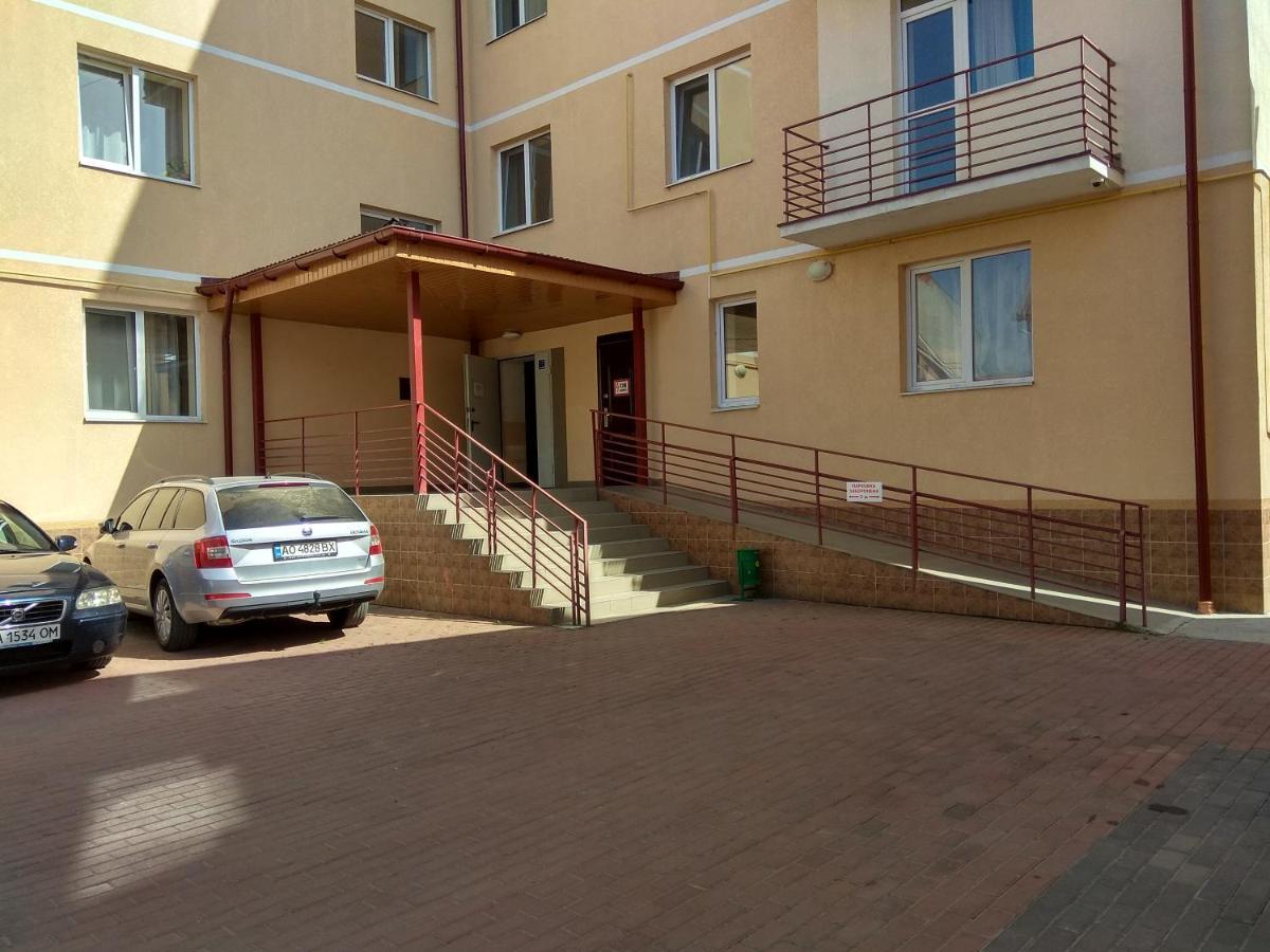 Apartments Domovik On Beregovskaya 3 Mukaçeve Dış mekan fotoğraf