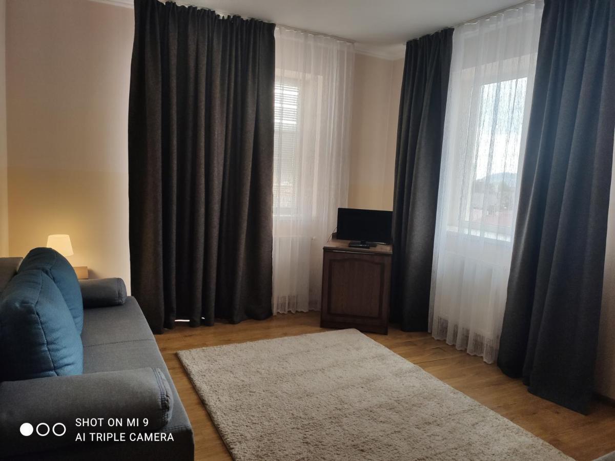 Apartments Domovik On Beregovskaya 3 Mukaçeve Dış mekan fotoğraf