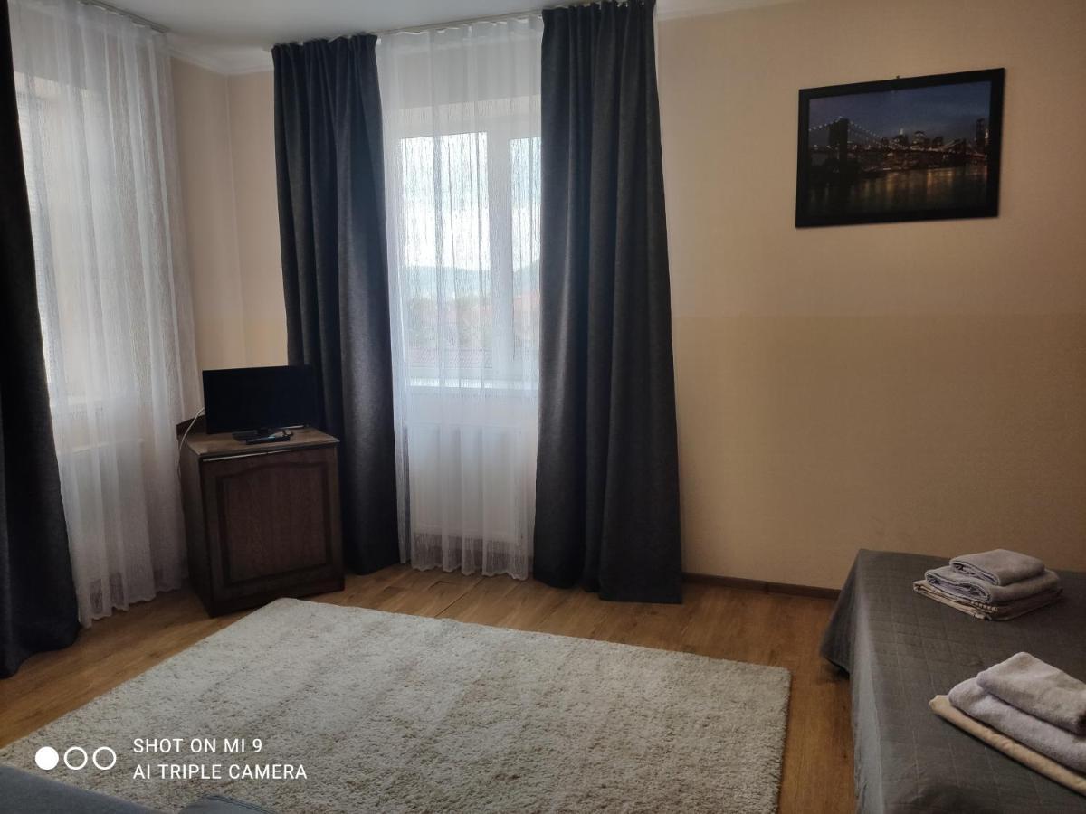 Apartments Domovik On Beregovskaya 3 Mukaçeve Dış mekan fotoğraf
