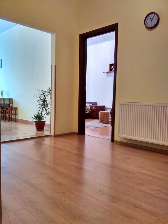 Apartments Domovik On Beregovskaya 3 Mukaçeve Dış mekan fotoğraf